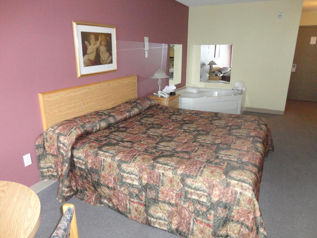 Canadas Best Value Inn Kapuskasing Exterior photo