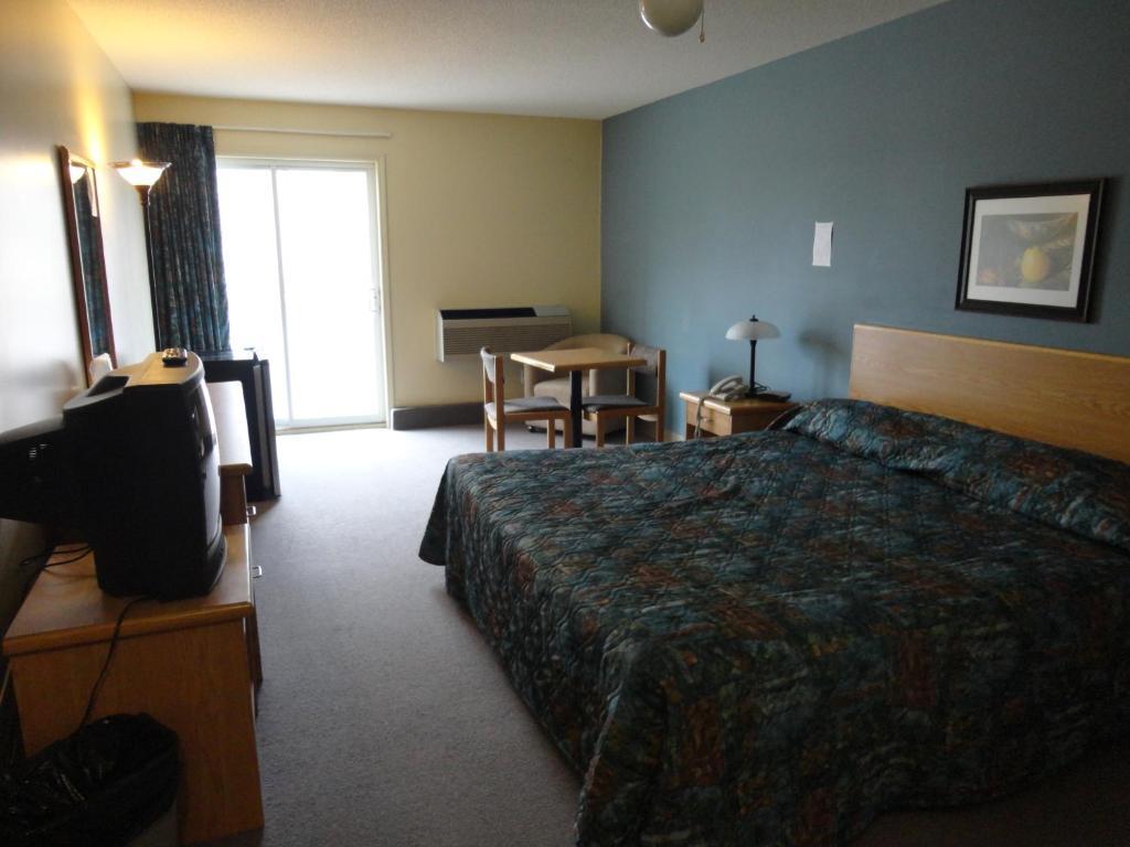 Canadas Best Value Inn Kapuskasing Exterior photo