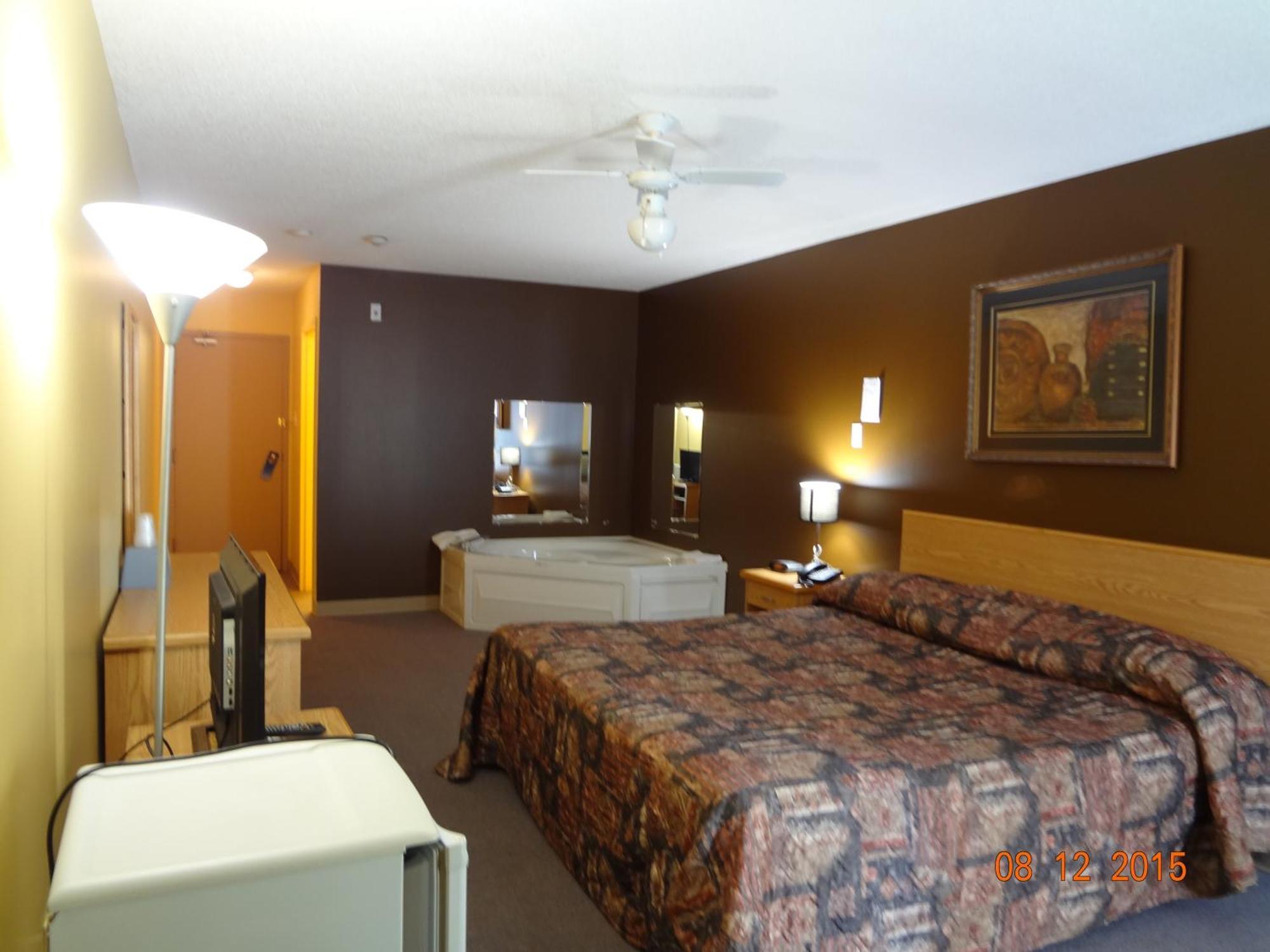 Canadas Best Value Inn Kapuskasing Room photo