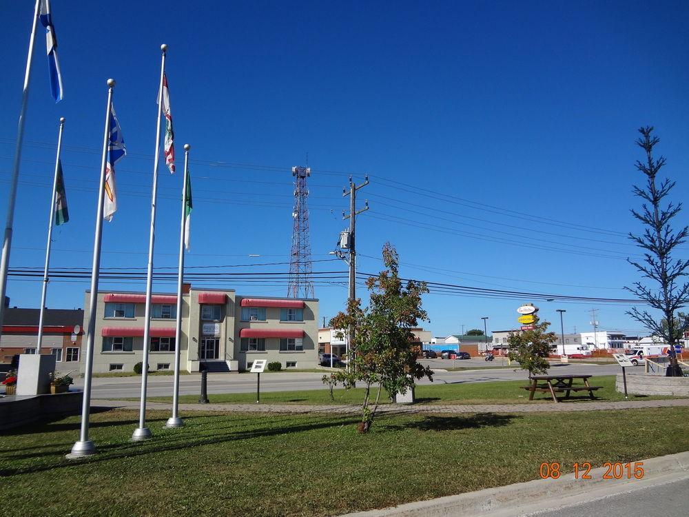 Canadas Best Value Inn Kapuskasing Exterior photo
